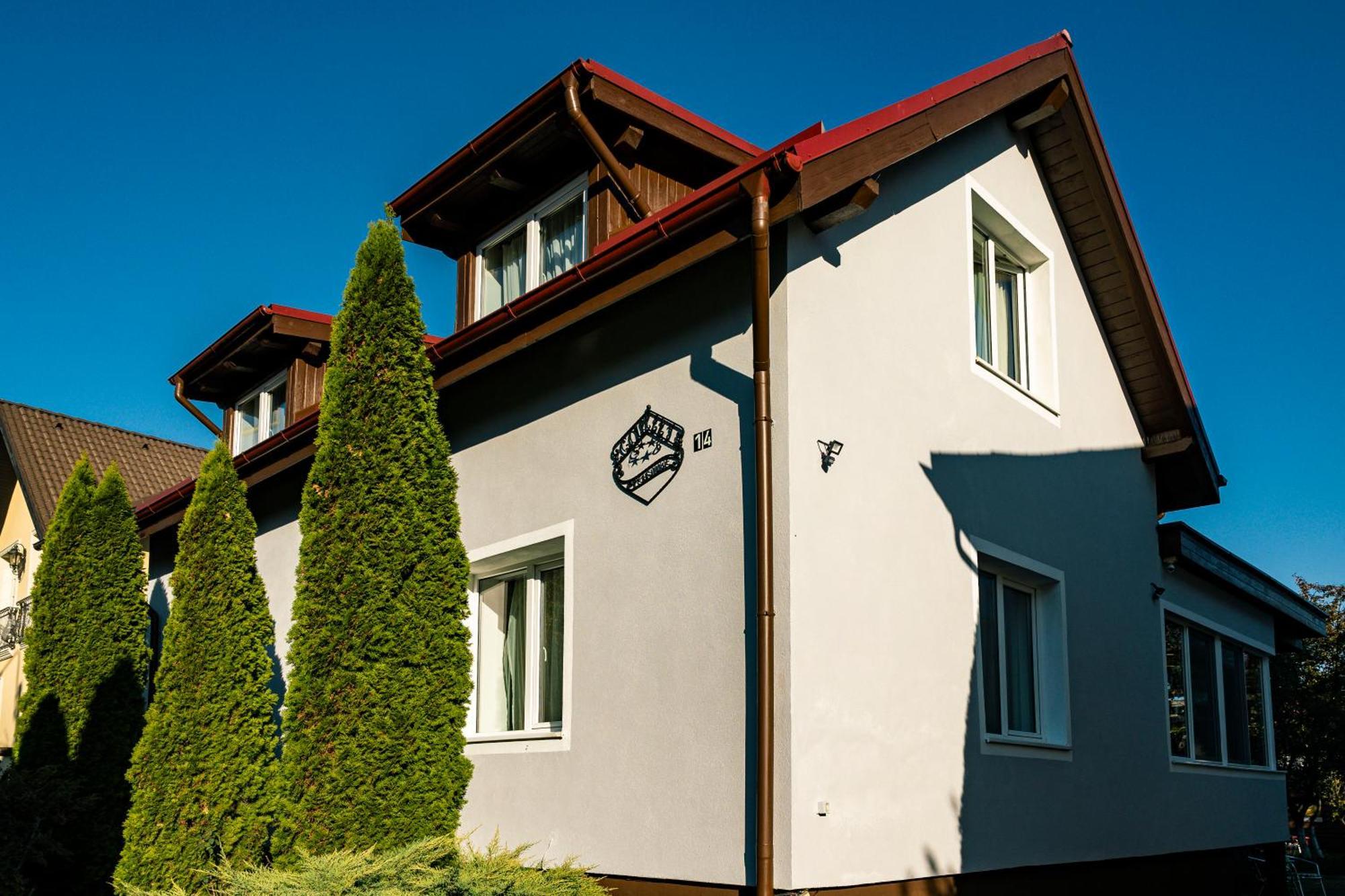 Pension Gallery Braşov Exteriör bild