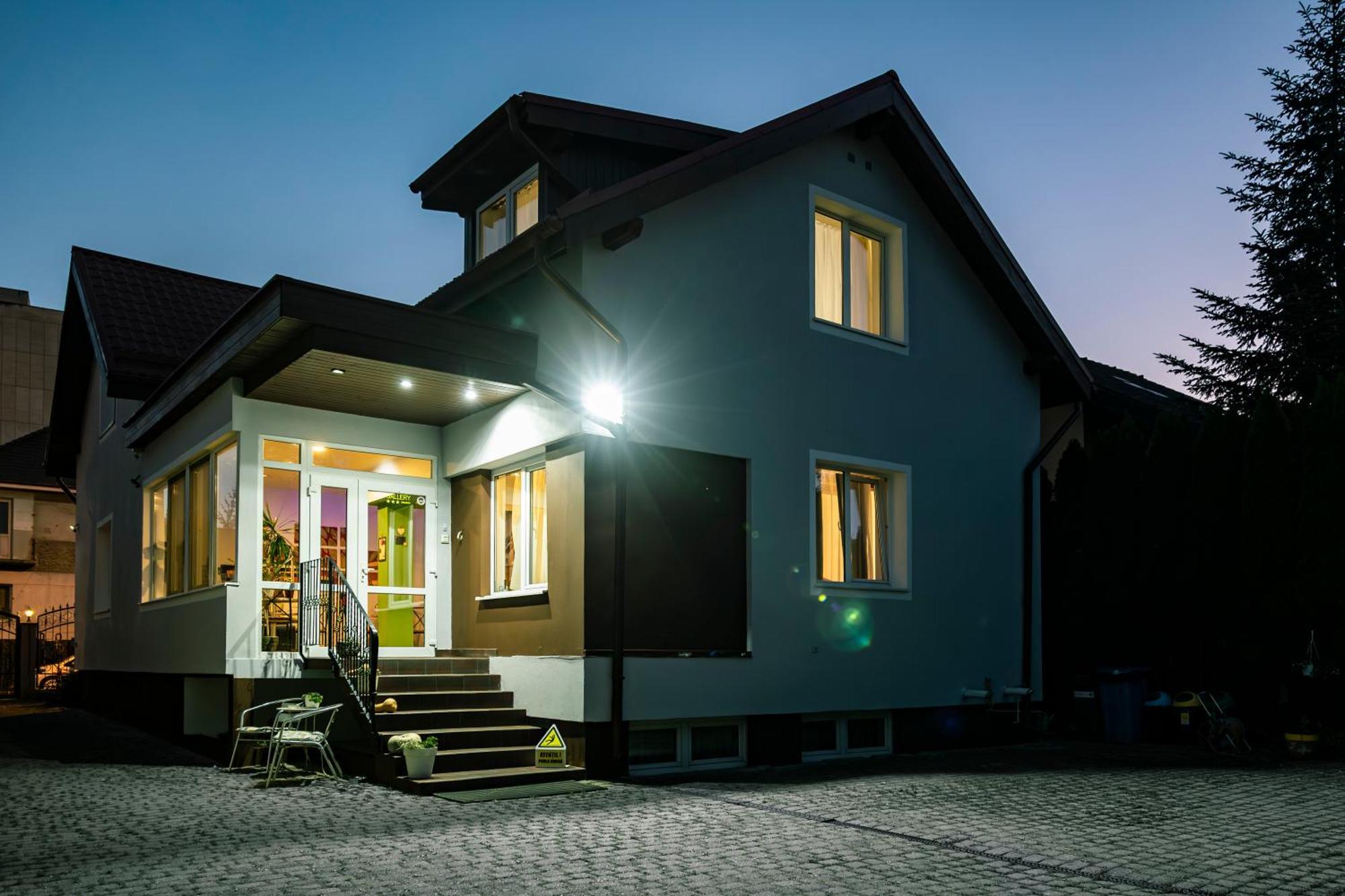 Pension Gallery Braşov Exteriör bild
